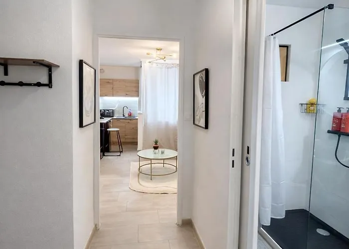 Cosy Avec Terrasse A Deux Pas De La ! 아파트 *